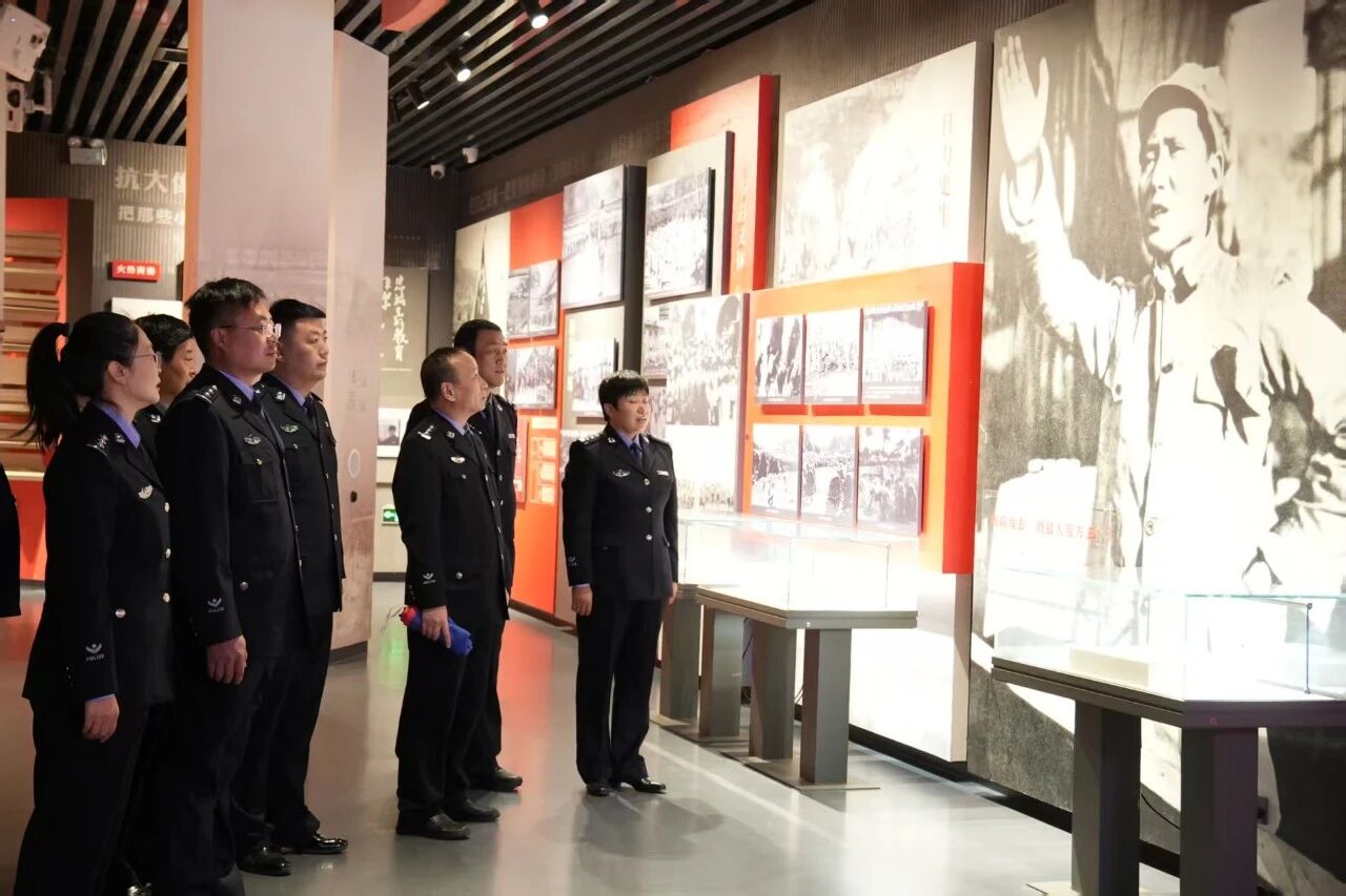 ���������񾯲�ڣ���̨�м��Ժ������ѵ�±�æ